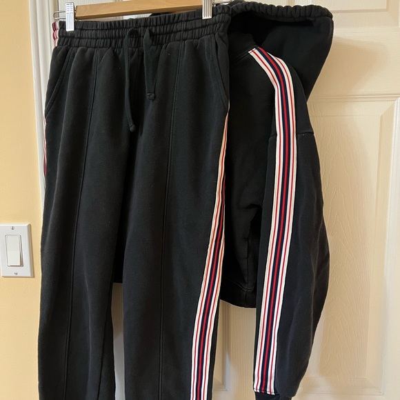 TNA sweat suit in XS - Picture 2 of 2
